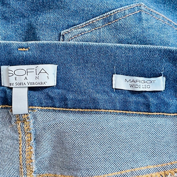 NWT Sofia by Sofia Vergara Margot Wide Crop High Rise Jeans Women 12 Stretch - Picture 3 of 12